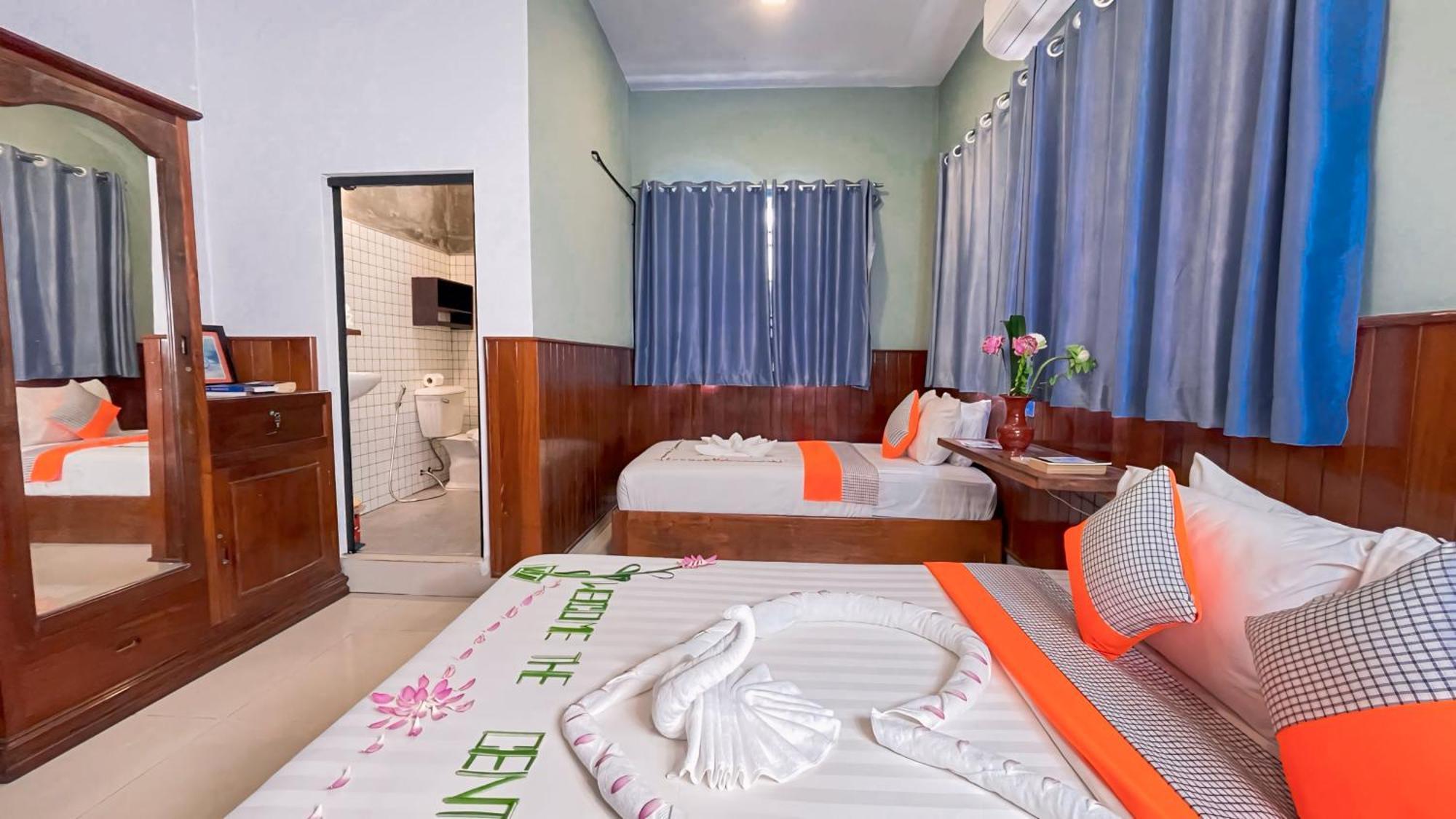 The Center Point Hotel Siem Reap Exterior photo
