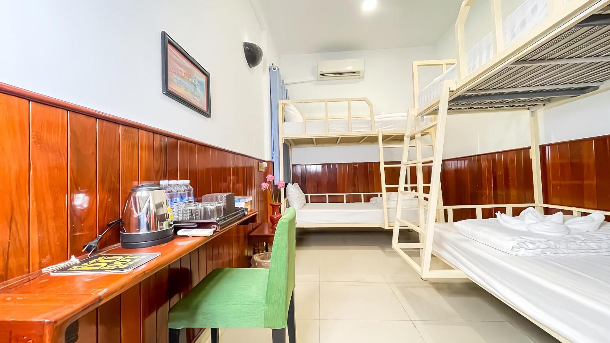 The Center Point Hotel Siem Reap Exterior photo