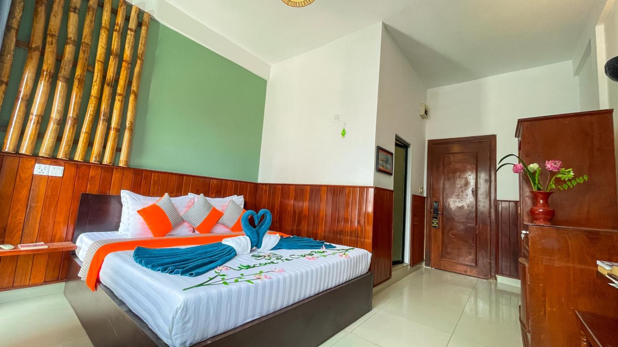 The Center Point Hotel Siem Reap Exterior photo