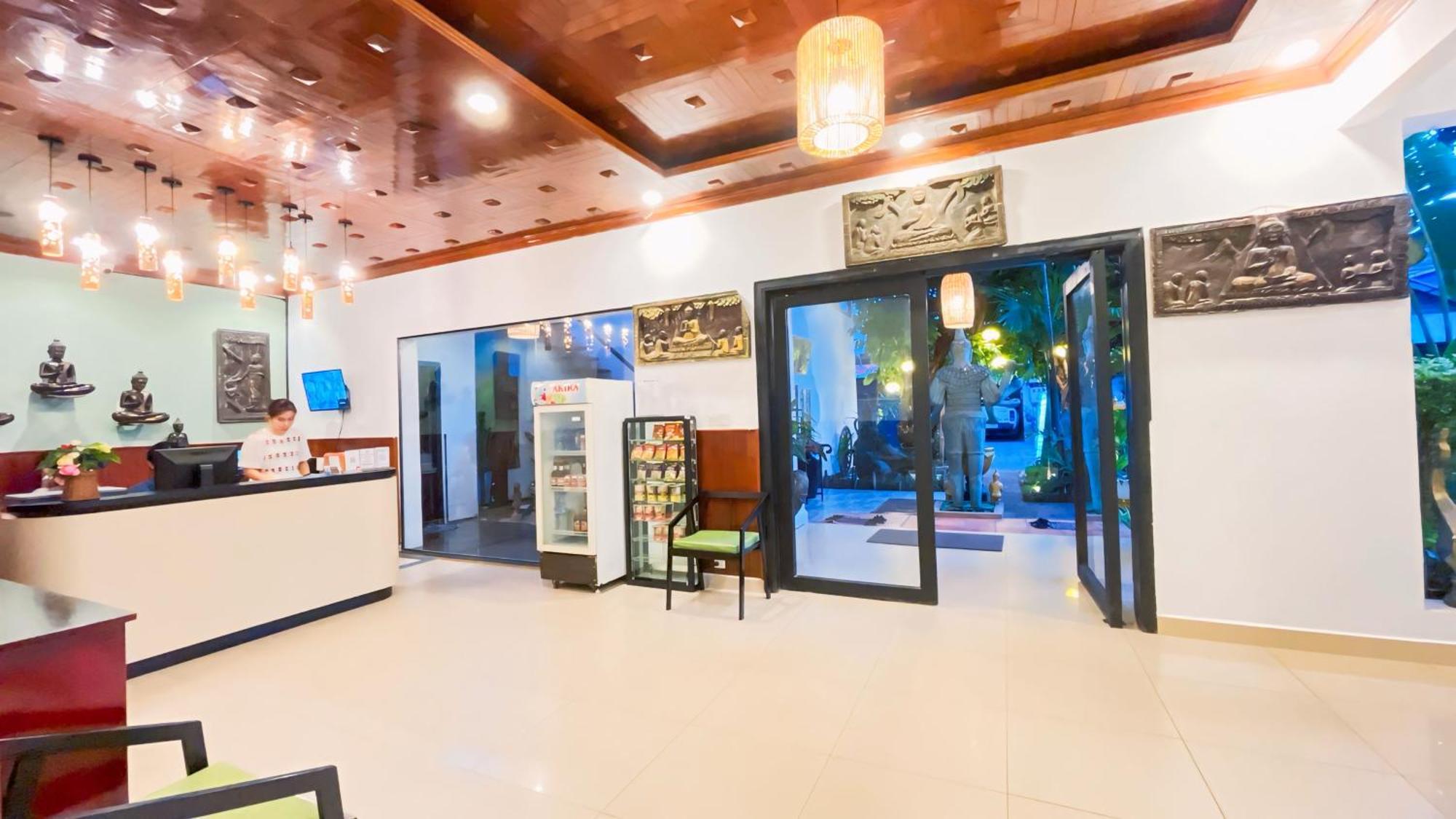 The Center Point Hotel Siem Reap Exterior photo