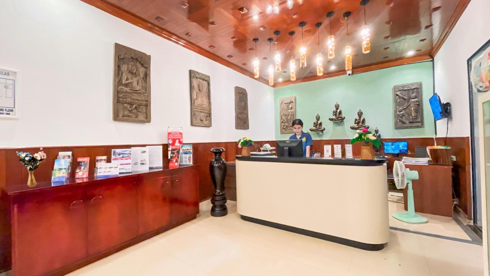 The Center Point Hotel Siem Reap Exterior photo
