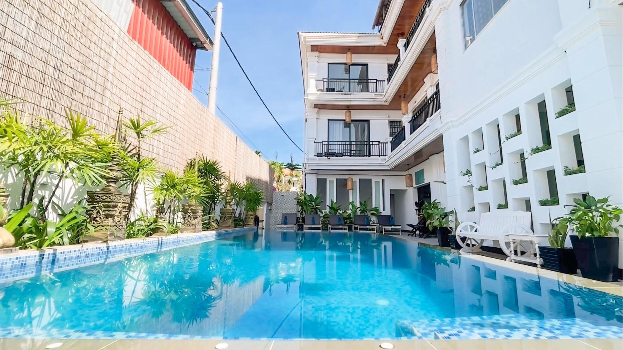 The Center Point Hotel Siem Reap Exterior photo