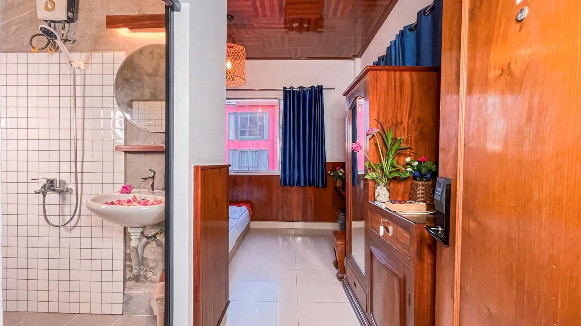 The Center Point Hotel Siem Reap Exterior photo